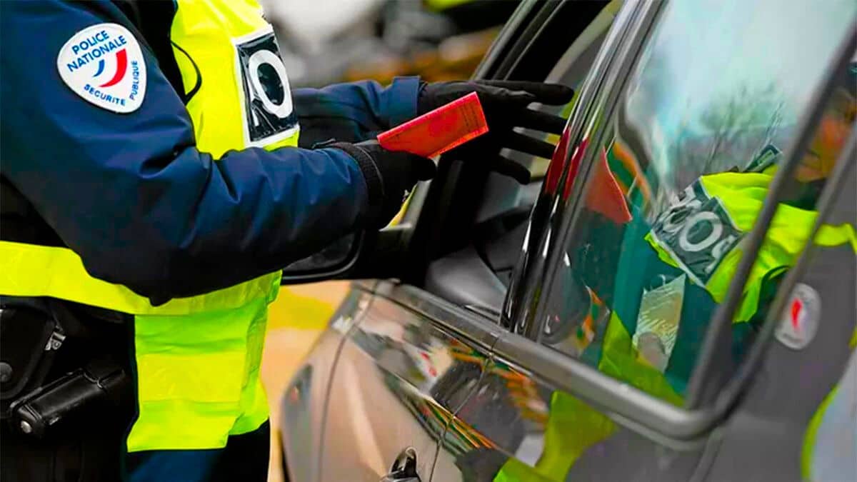 1500€ d'amende et annulation définitive du permis de conduire pour les conducteurs qui ont cet objet en voiture