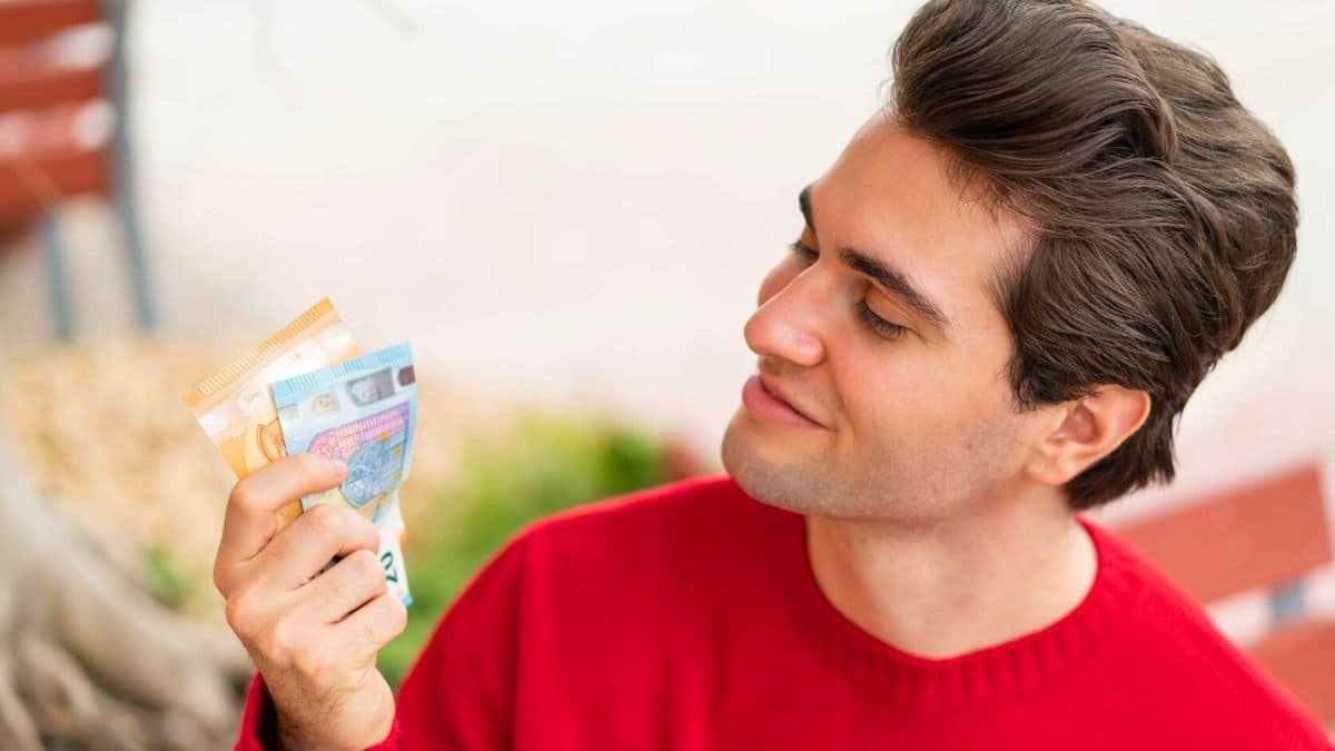 cest le metier de demain il rapporte gros ne demande aucun diplome et ne sera pas remplace par lia dans les annees a venir
